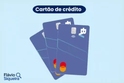 Três cartões de crédito BV Livre na cor azul, com bandeira Mastercard e tecnologia de aproximação, sobre fundo azul claro.